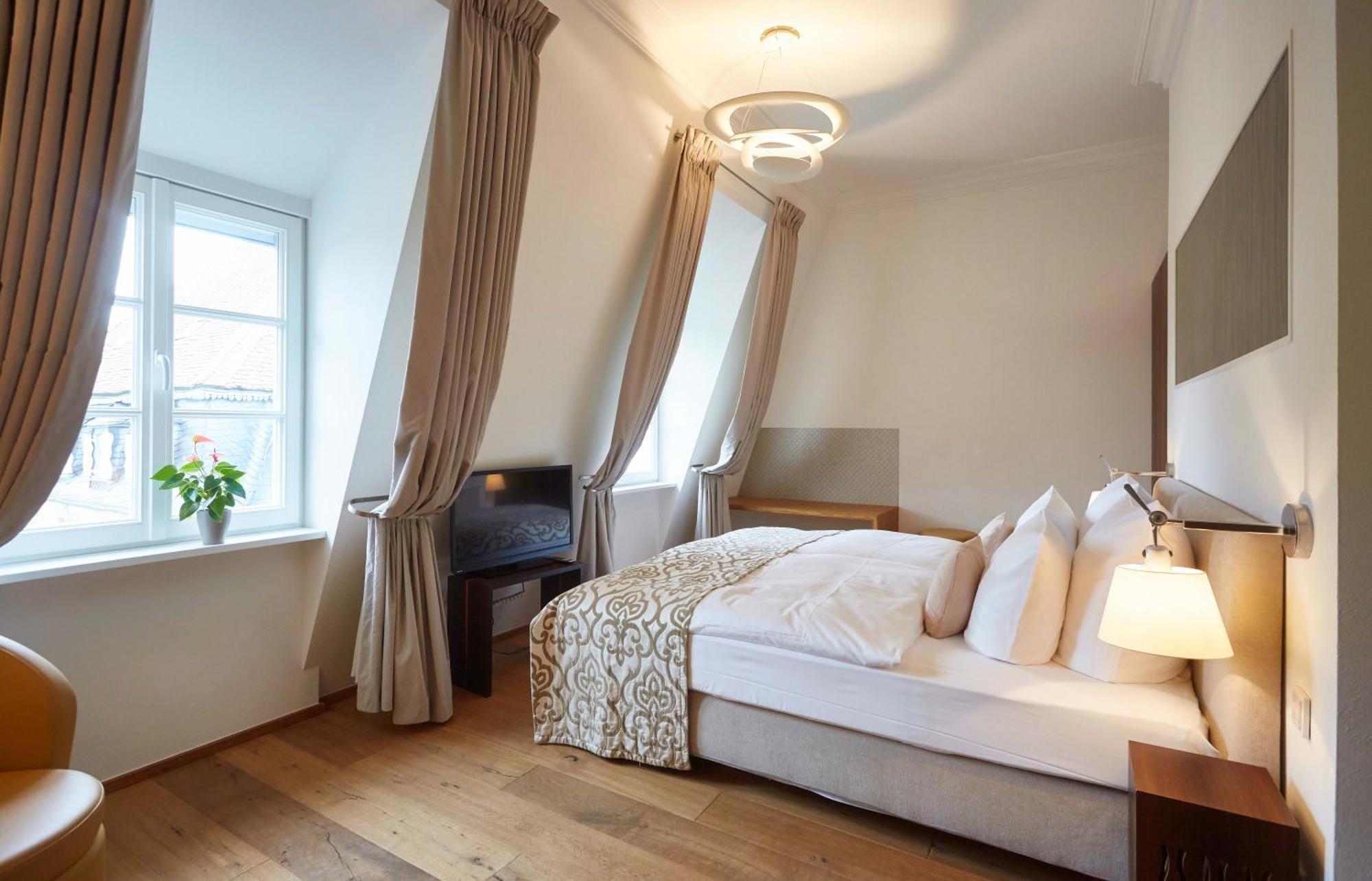 Schloessl Oberotterbach Hotel Luaran gambar